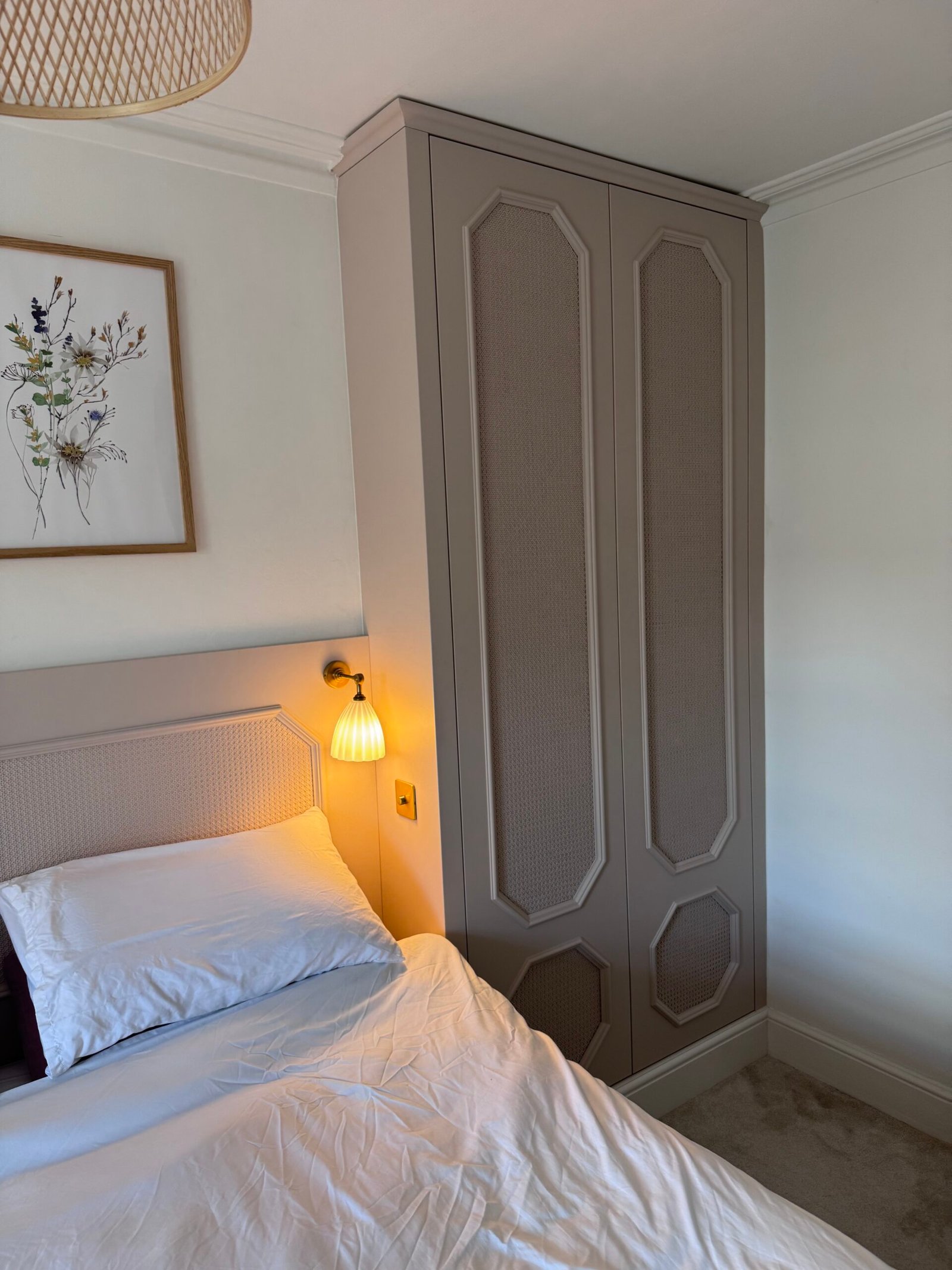 fitted-wardrobe-headboard-4
