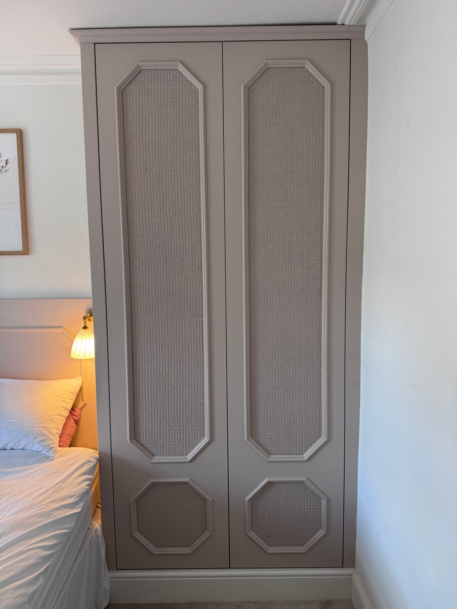 fitted-wardrobe-headboard-5