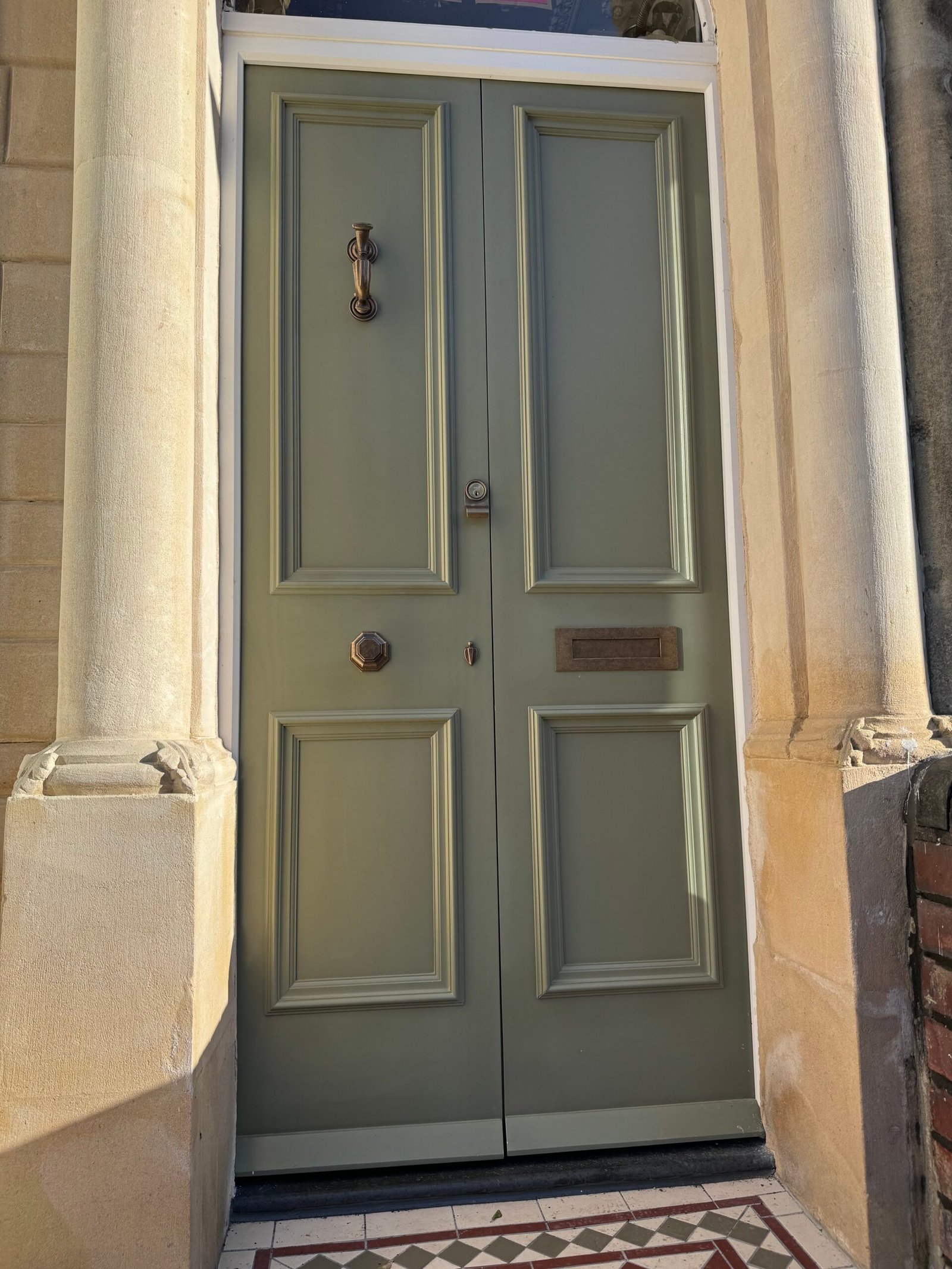 green-double-entrance-door-4