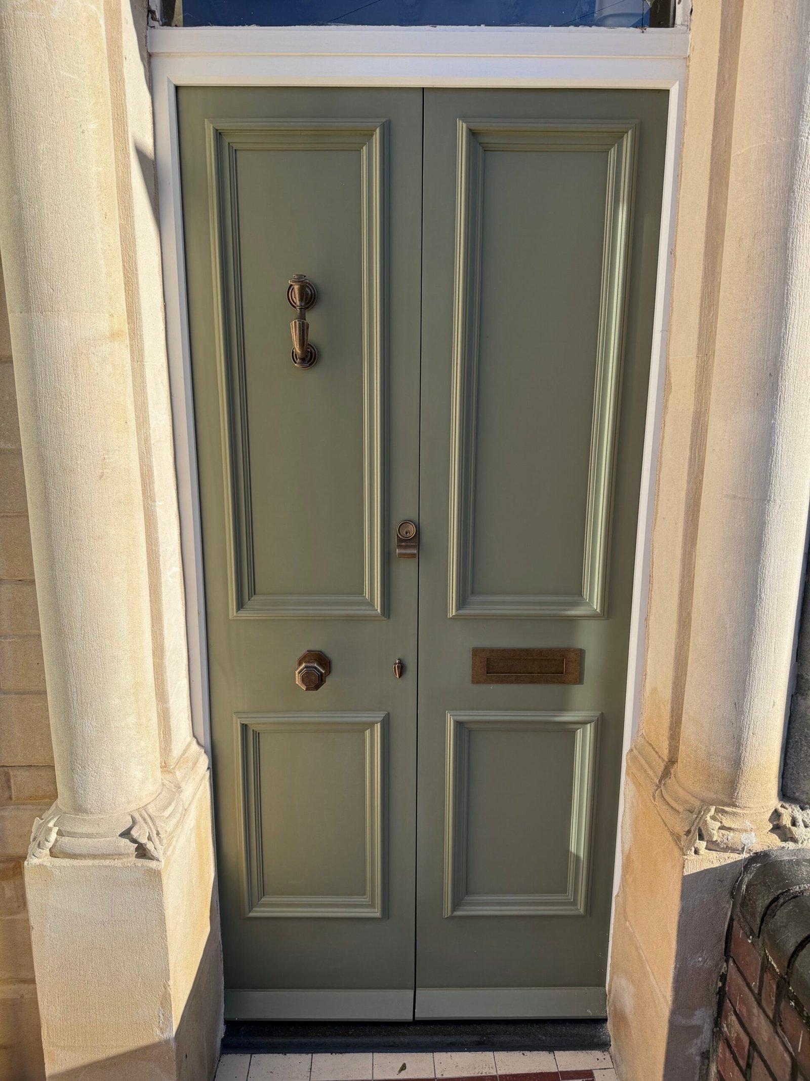 green-double-entrance-door-2