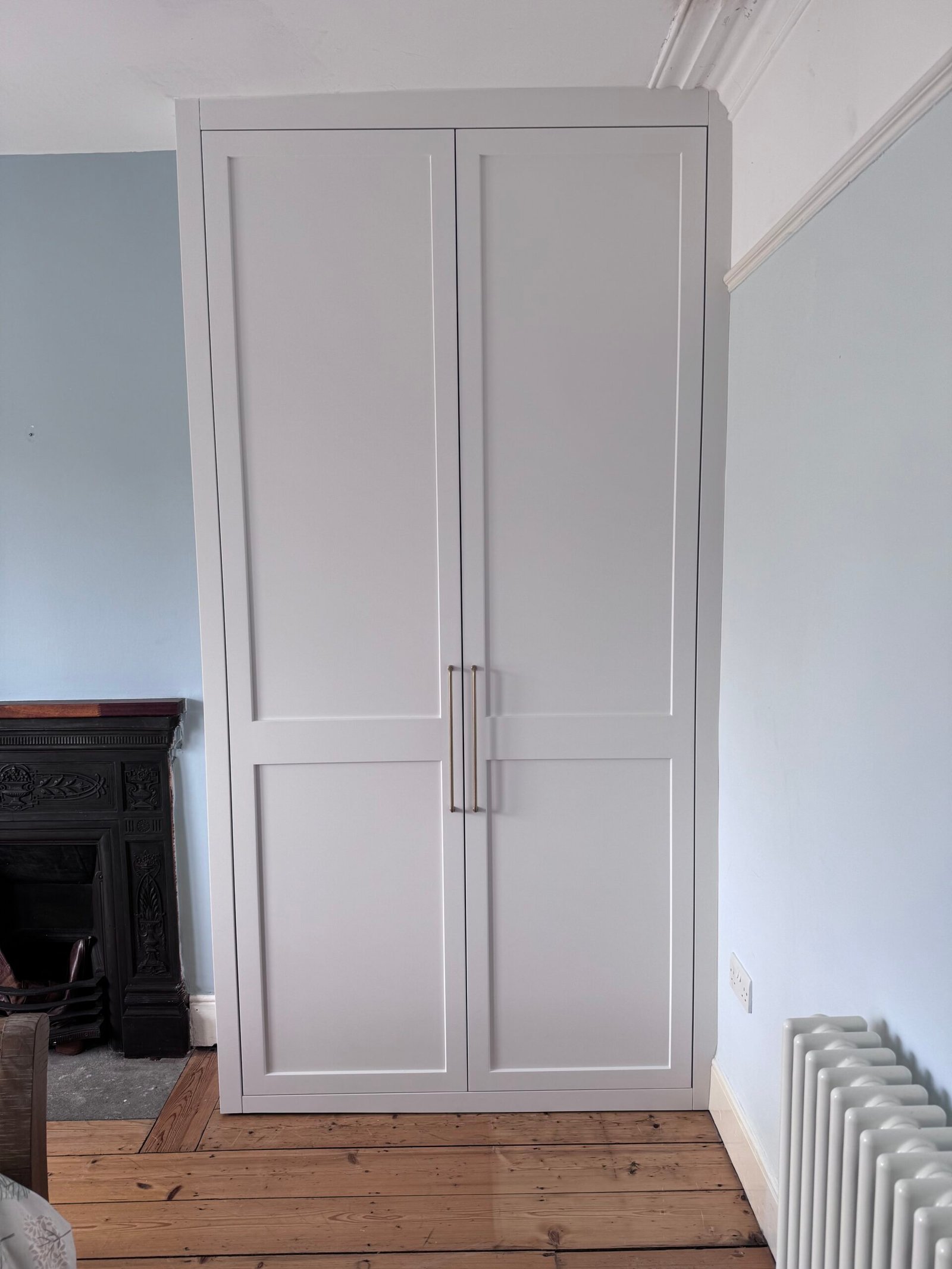panelled-fitted-wardrobe-1