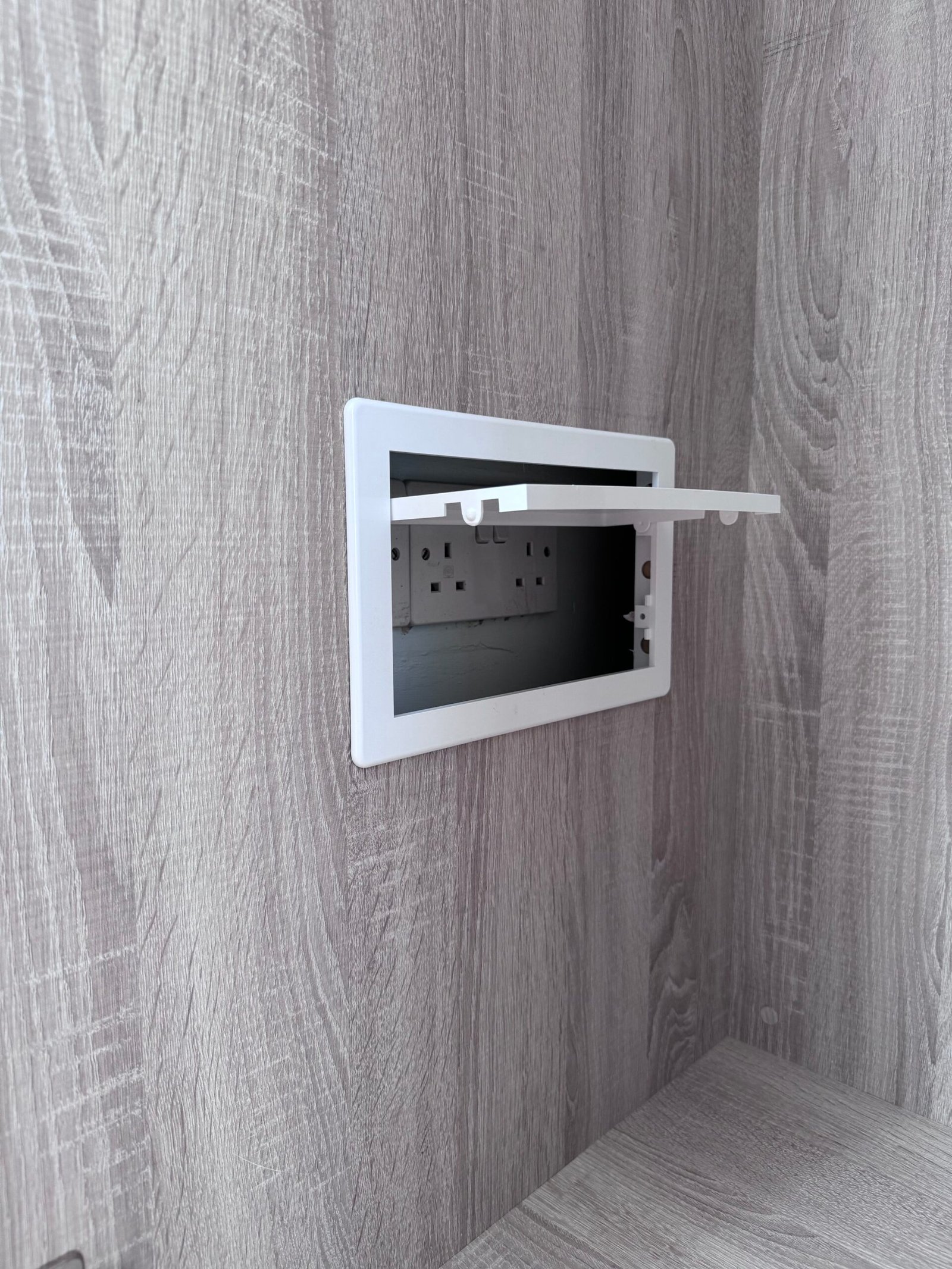panelled-fitted-wardrobe-5